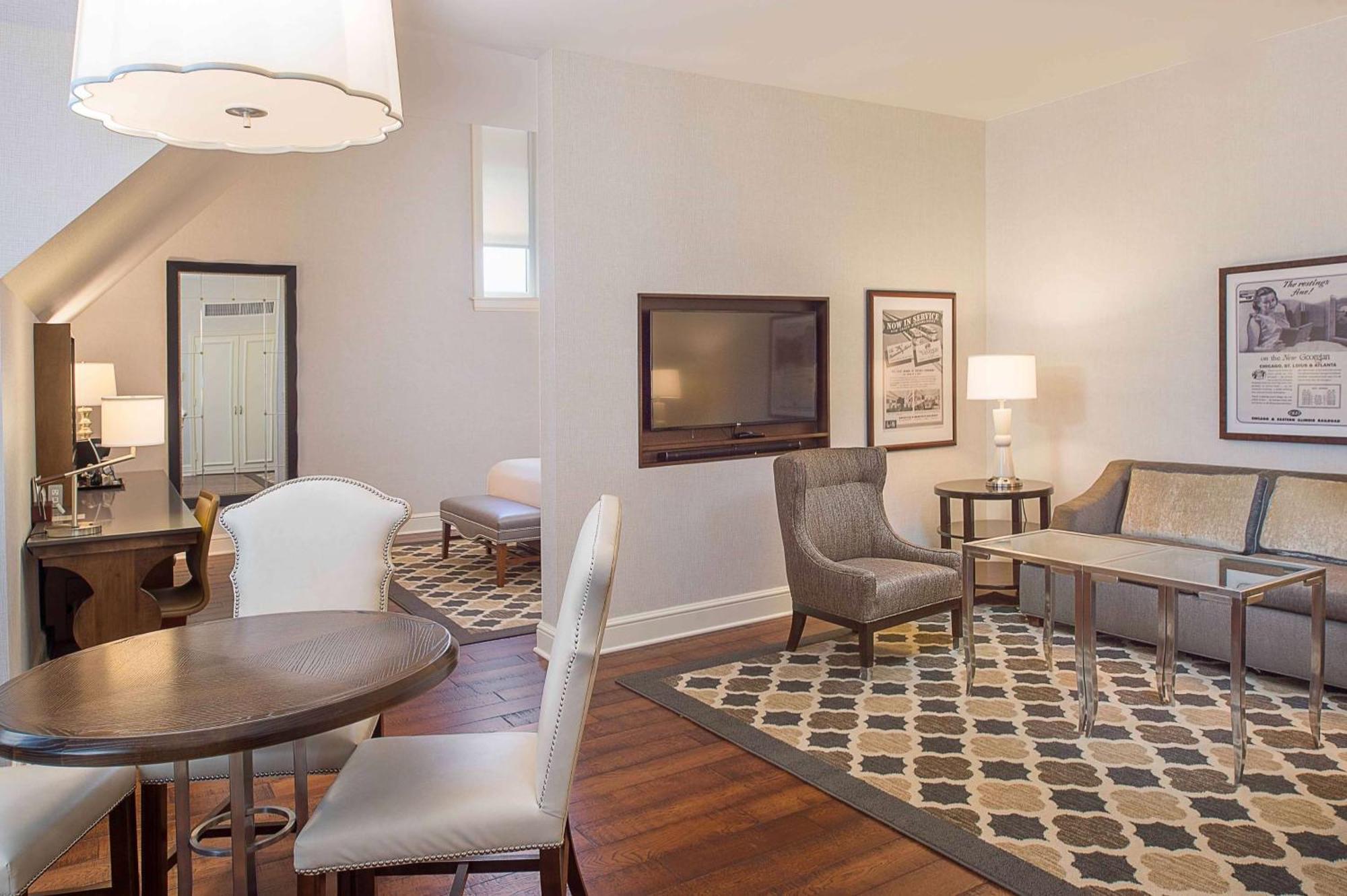 St. Louis Union Station Hotel, Curio Collection By Hilton Экстерьер фото