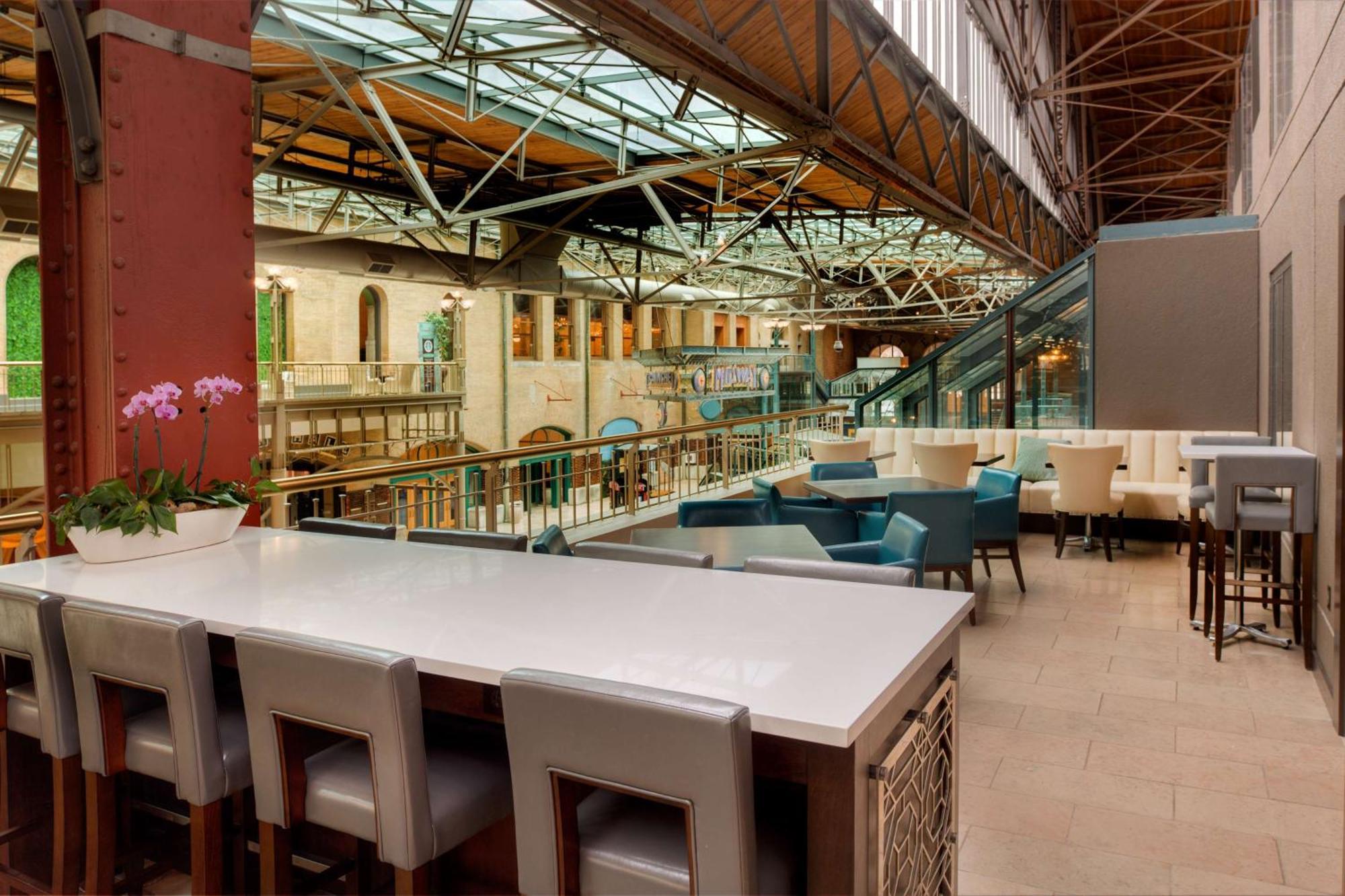 St. Louis Union Station Hotel, Curio Collection By Hilton Экстерьер фото